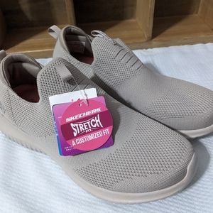 NEW SKECHERS TAUPE Machine Washable Size 7.5
